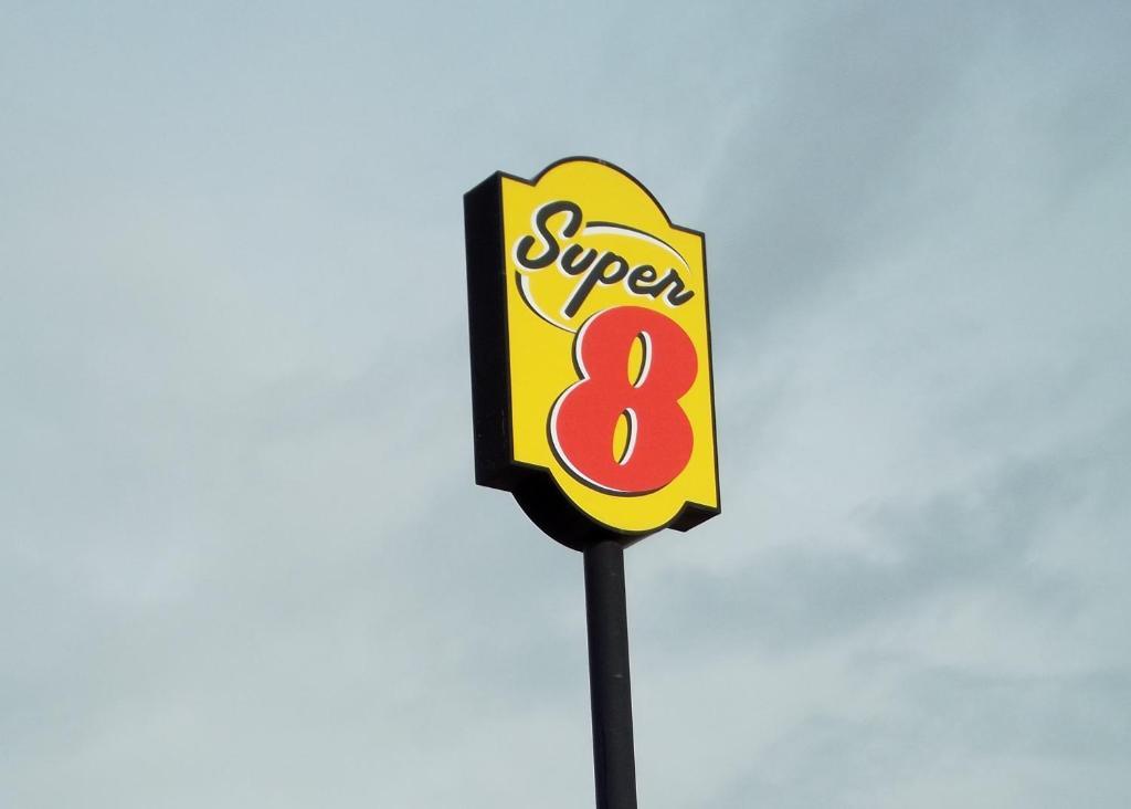 Super 8 By Wyndham Elko Exterior foto