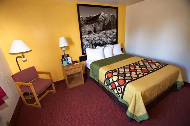 Super 8 By Wyndham Elko Exterior foto